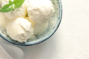 Homemade vanilla ice cream with Cuisinart ice cream maker recipes